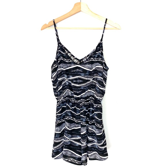 Lush Pants - LUSH Black and White Romper